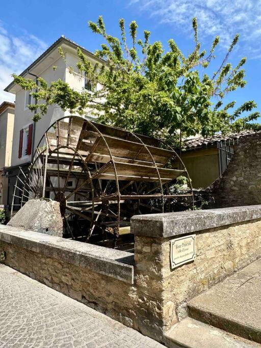 Lou Paseo : Appartement Brocante Centre Historique ลีล-ซูร์-ลา-ซอร์ก ภายนอก รูปภาพ