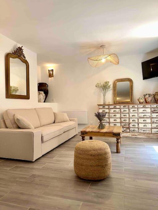 Lou Paseo : Appartement Brocante Centre Historique ลีล-ซูร์-ลา-ซอร์ก ภายนอก รูปภาพ