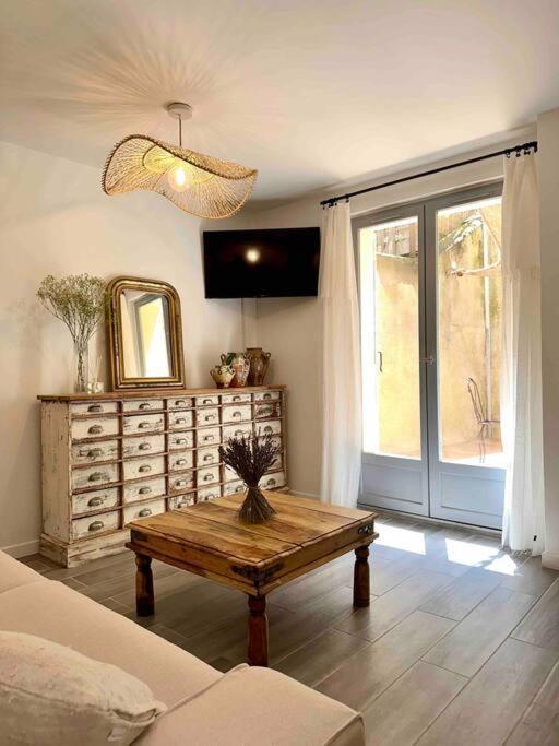 Lou Paseo : Appartement Brocante Centre Historique ลีล-ซูร์-ลา-ซอร์ก ภายนอก รูปภาพ
