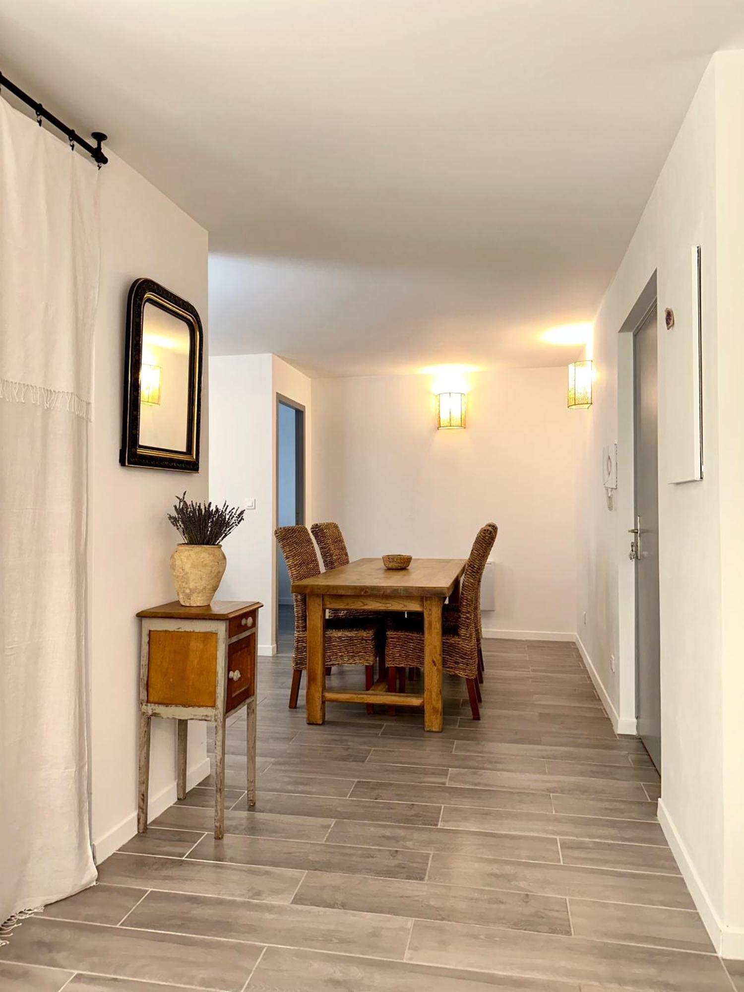 Lou Paseo : Appartement Brocante Centre Historique ลีล-ซูร์-ลา-ซอร์ก ภายนอก รูปภาพ
