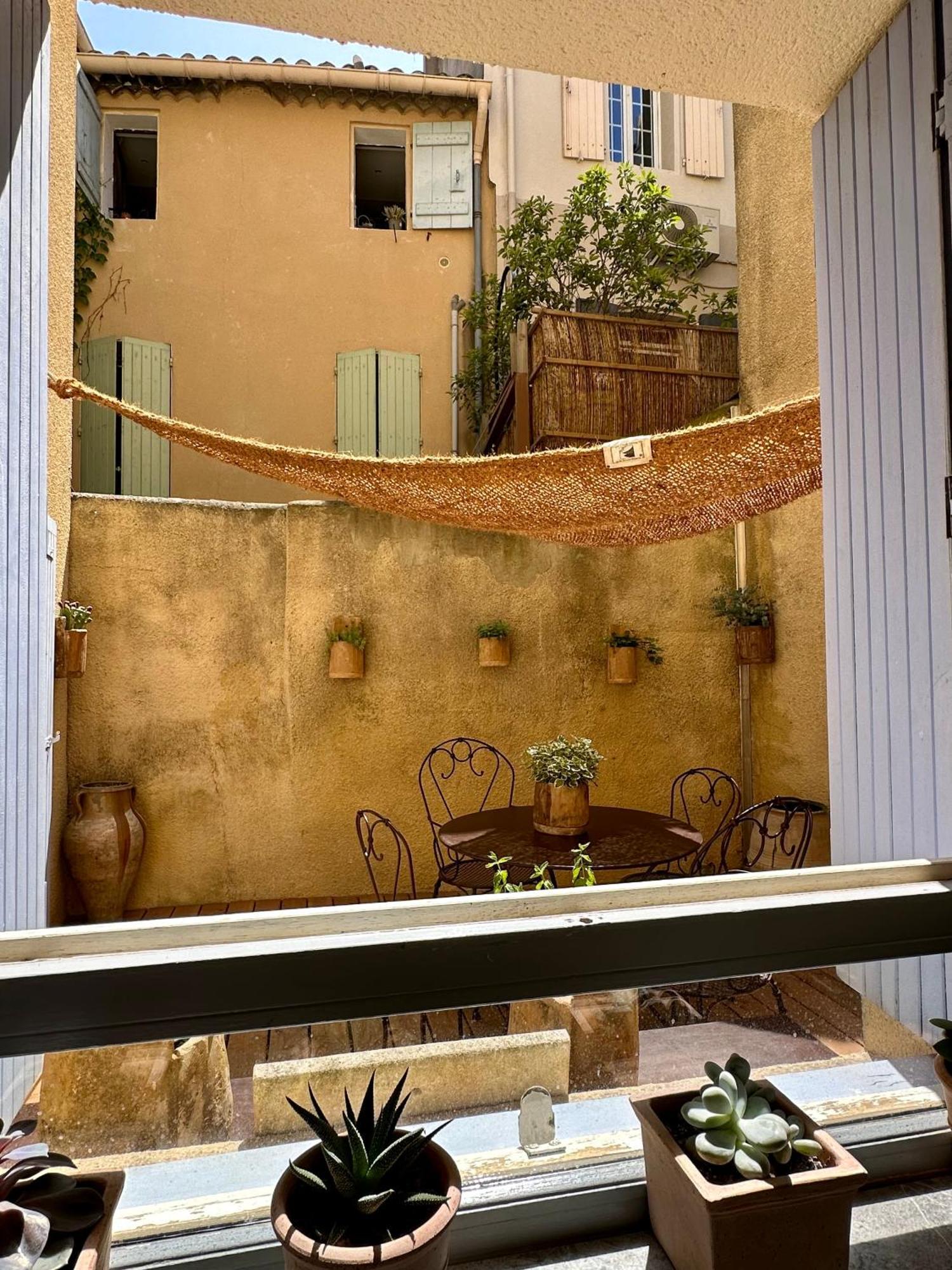 Lou Paseo : Appartement Brocante Centre Historique ลีล-ซูร์-ลา-ซอร์ก ภายนอก รูปภาพ